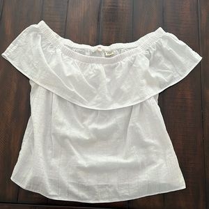 Levi’s off shoulder top